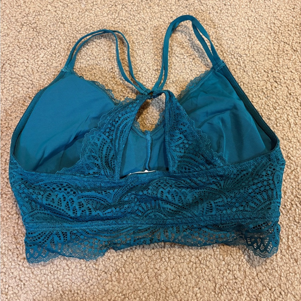Emerald Green Lace Bralette - Picture 2 of 3